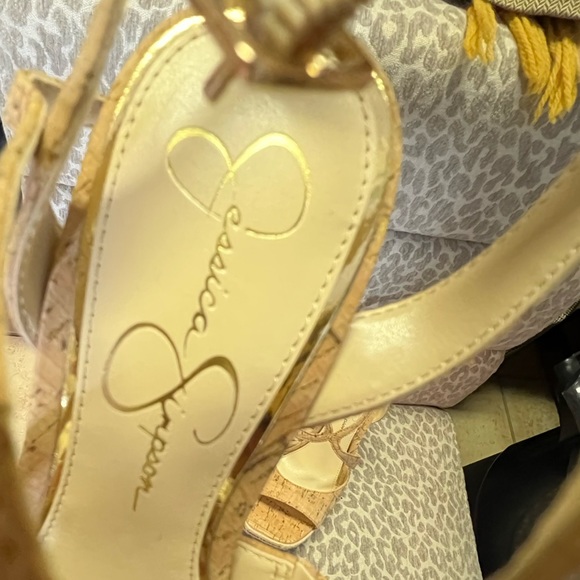 Shoes - Picture 5 of 5